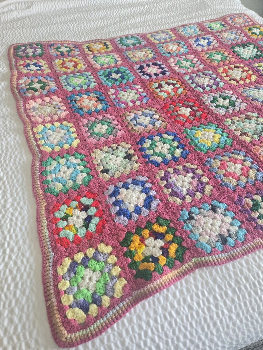 Vintage Granny Sqaures Crocheted Baby Blanket Sofa Throw Chair Blanket